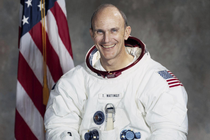 Ken Mattingly, l'astronauta che contribuì a salvare l'Apollo 13, é morto a 87 anni