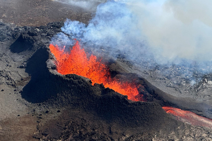 L'Islanda dichiara lo stato di emergenza dopo che migliaia di tremori lasciano pensare ad un'eruzione vulcanica imminente