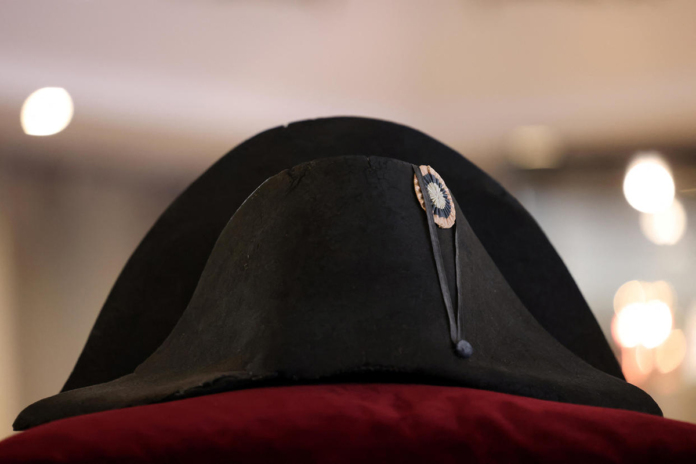 Venduto a 1.9 milioni di euro l'iconico cappello di Napoleone Bonaparte