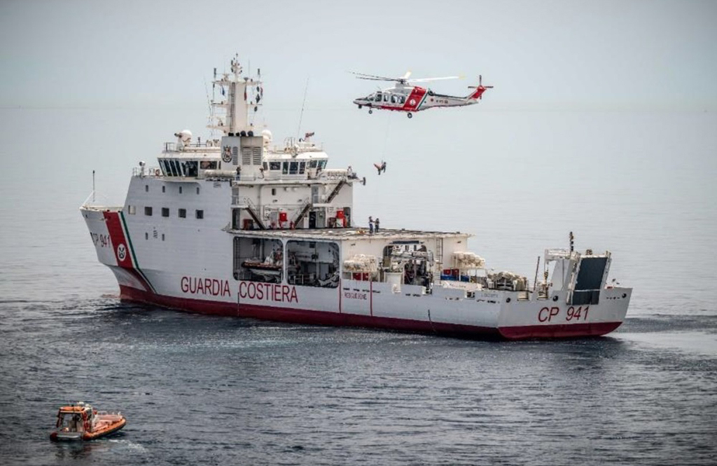 Affonda barca a vela vicino a Palermo, 7 dispersi